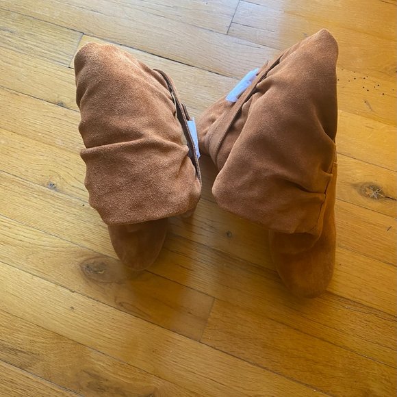 New Michael Kors Clog Cognac Suede Boot size 6.5M - Picture 2 of 3